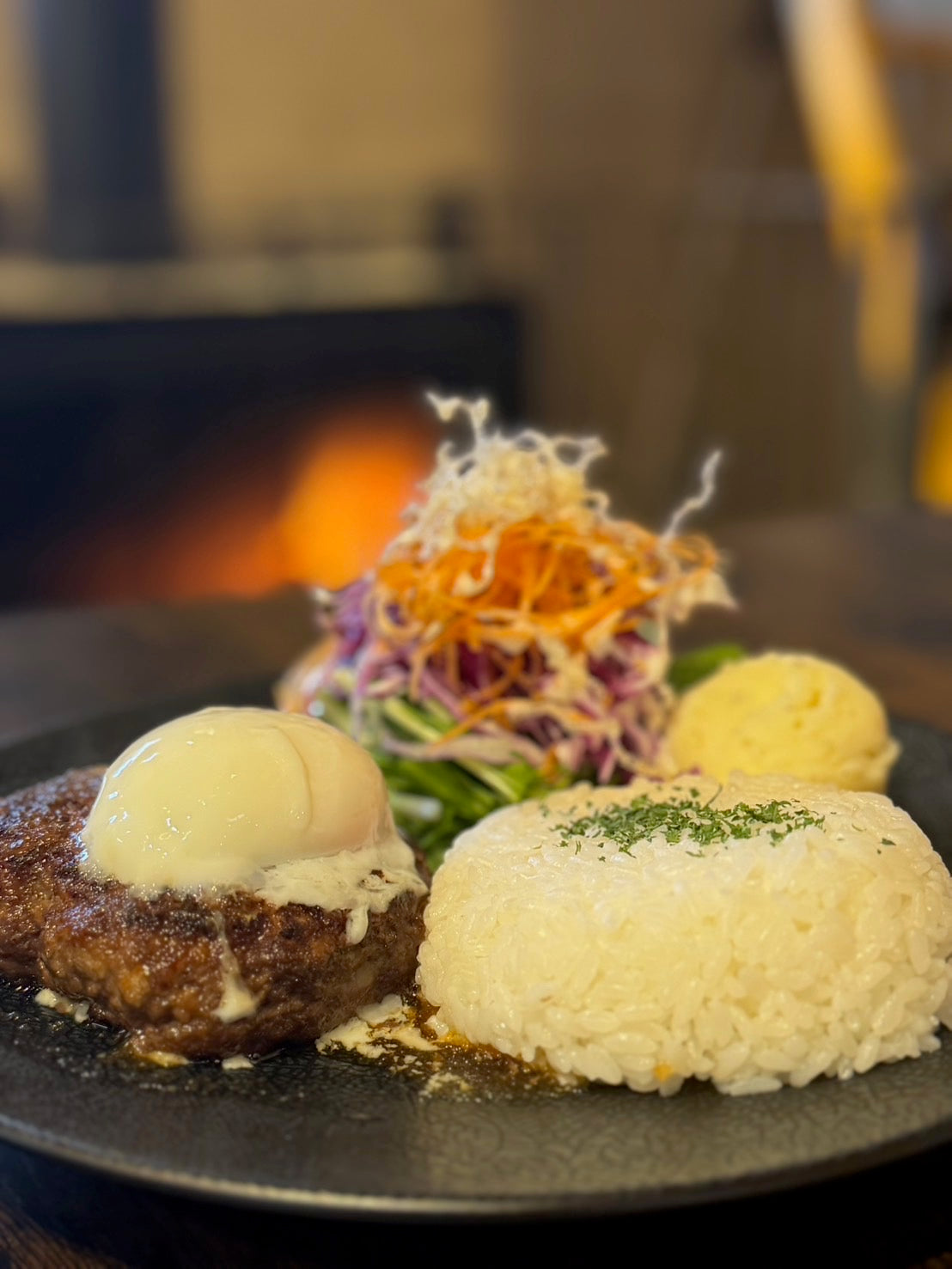 【ジビエ工業】ジューシー蝦夷鹿肉のハンバーグ弁当（2025-26 大同生命SV.LEAGUE MEN）